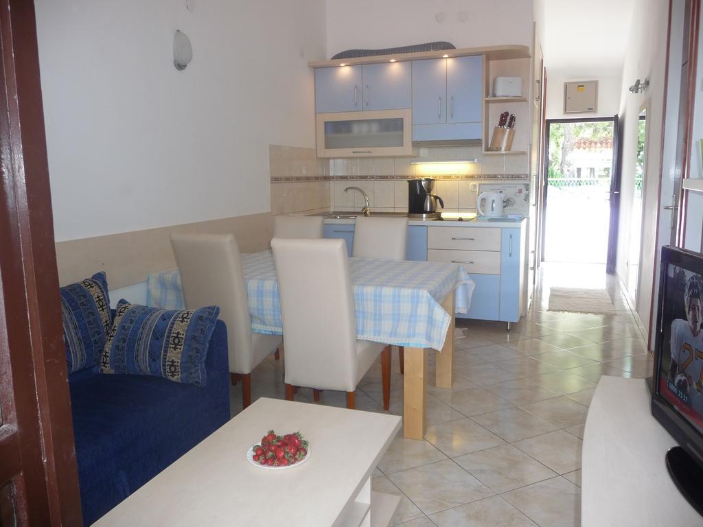 Apartments Lavica Подстрана Номер фото